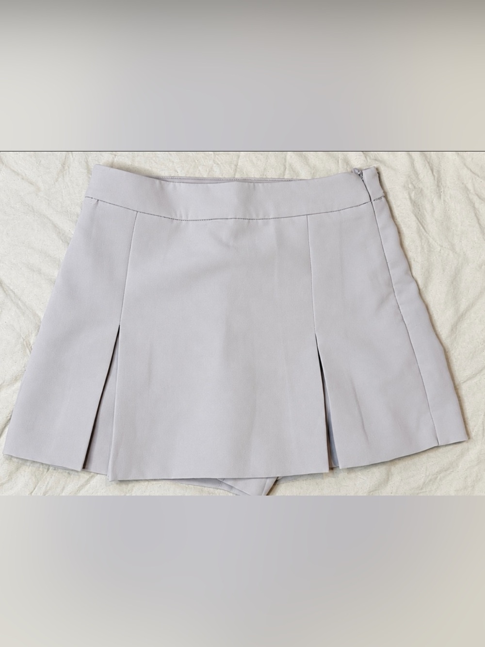 Dynamite Cream Women's Pleated Skort Sz 2 brand new with tags